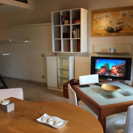 Villa Beach Holiday  Terracina Exterior foto