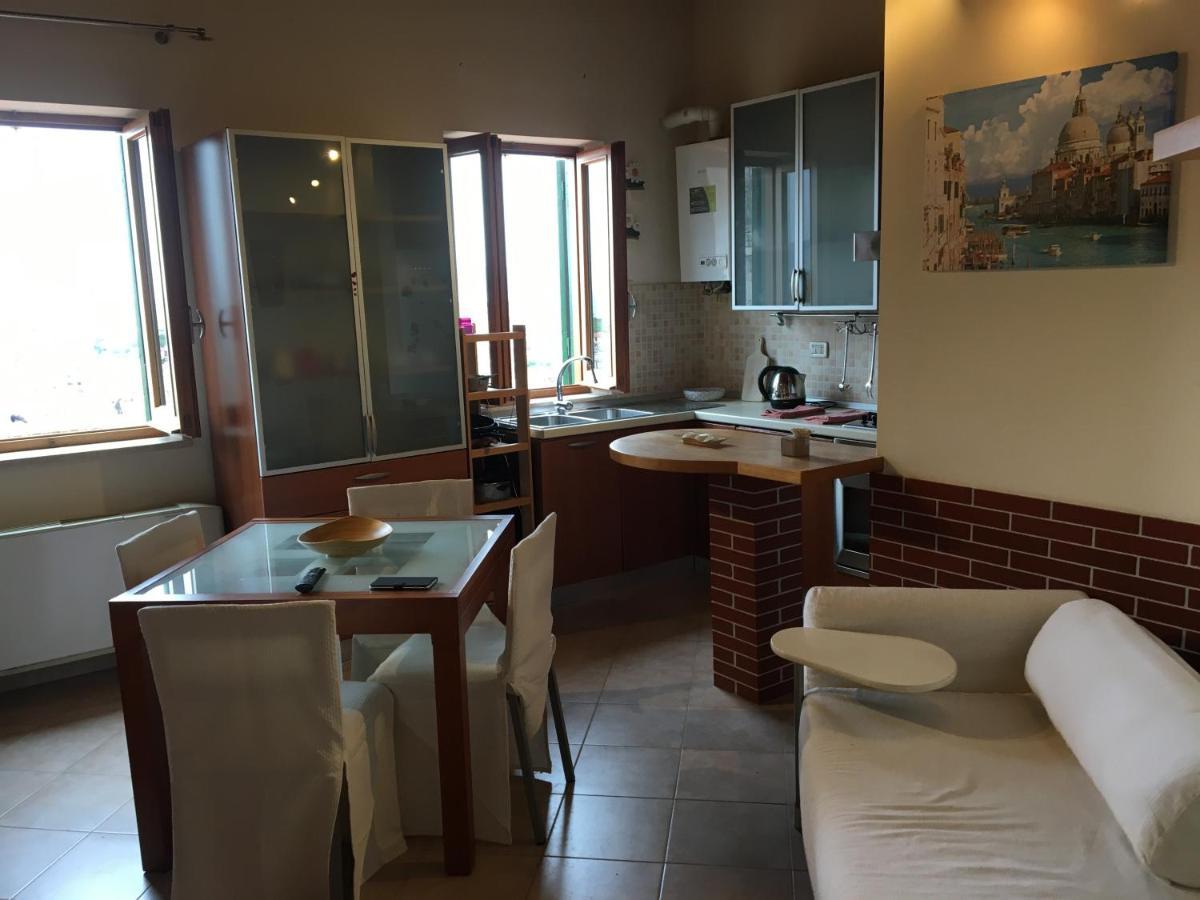 Villa Beach Holiday  Terracina Exterior foto