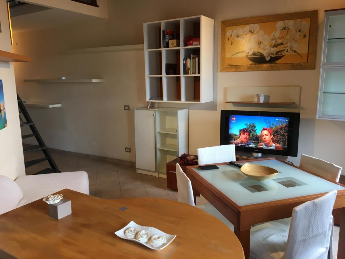Villa Beach Holiday  Terracina Exterior foto