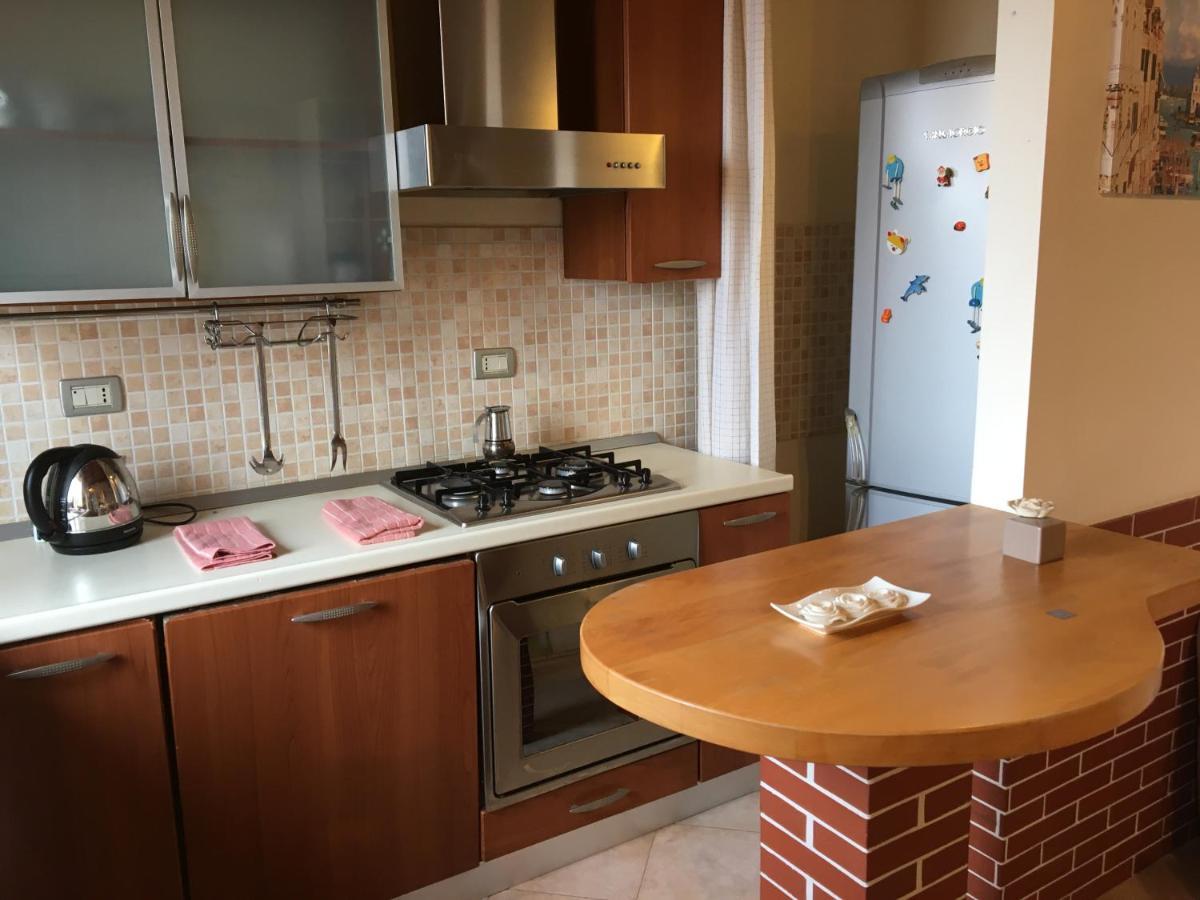 Villa Beach Holiday  Terracina Exterior foto