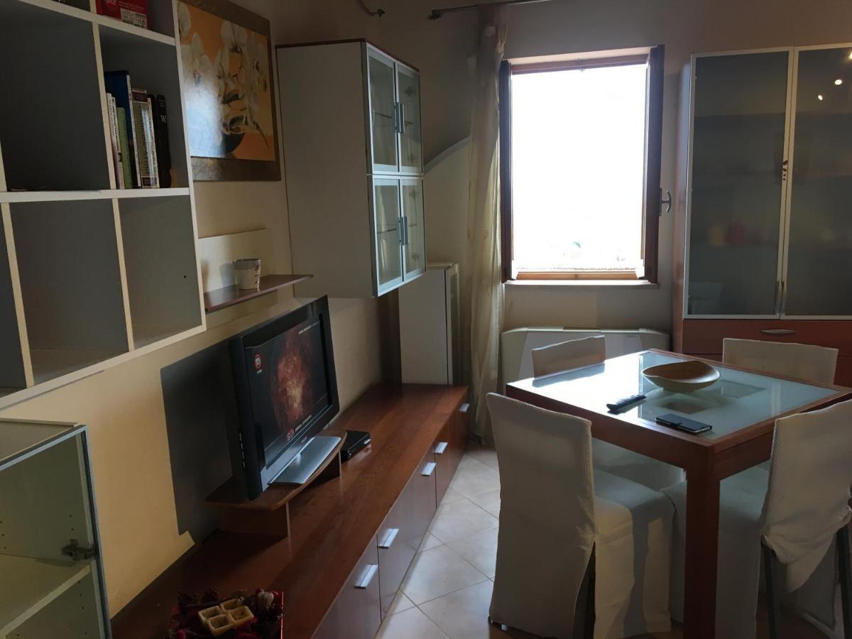 Villa Beach Holiday  Terracina Exterior foto